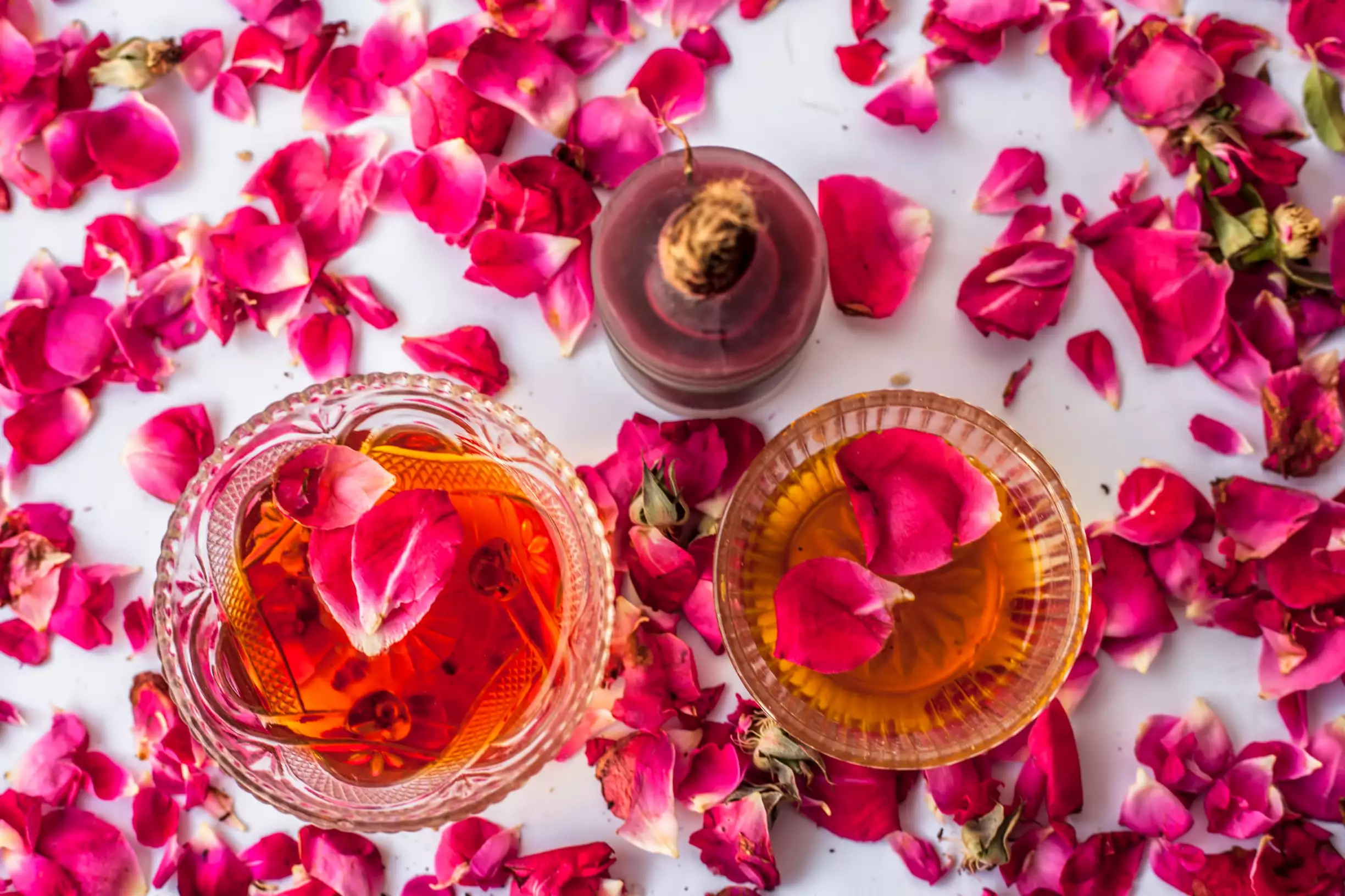 10 Rose Absolute Essential Oil Recipes - DIY Aromatherapy Blends, Recipe